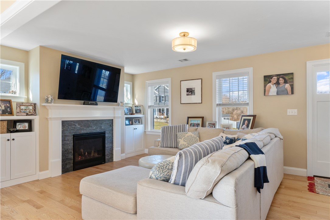 200 Windward Way