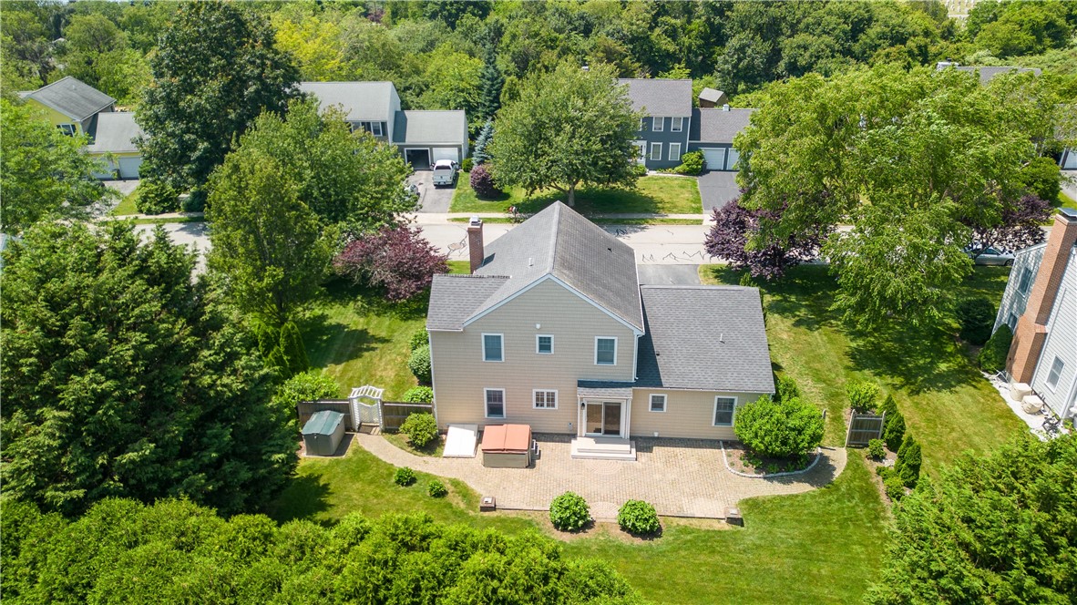 52 Pequot Lane