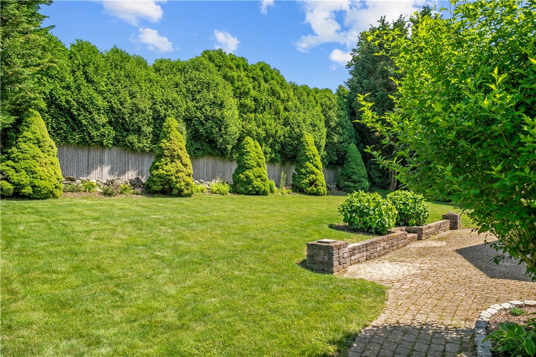 52 Pequot Lane
