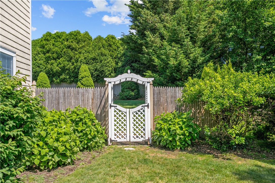 52 Pequot Lane