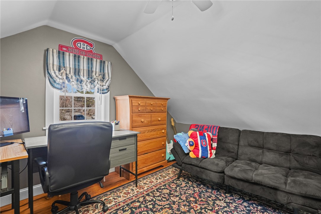 21 Maple Avenue