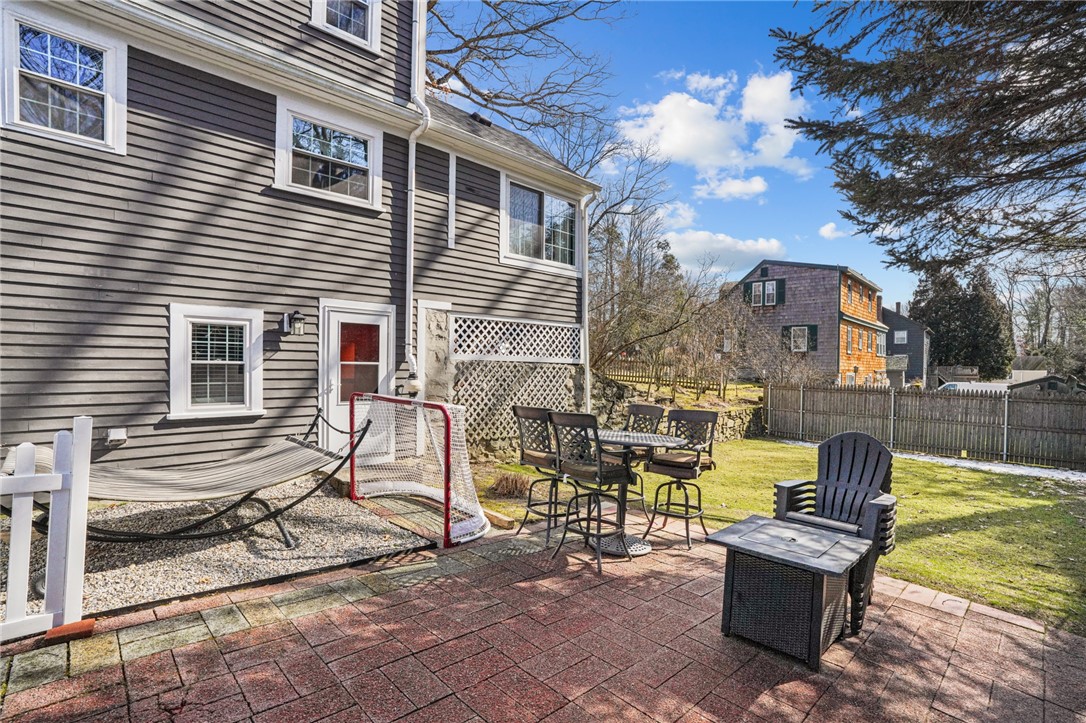 21 Maple Avenue