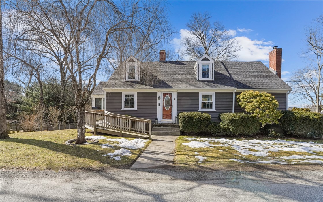 21 Maple Avenue