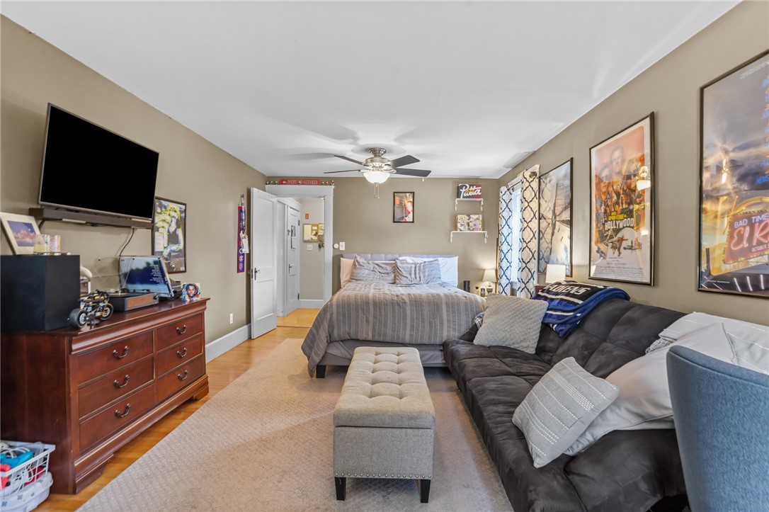 21 Maple Avenue