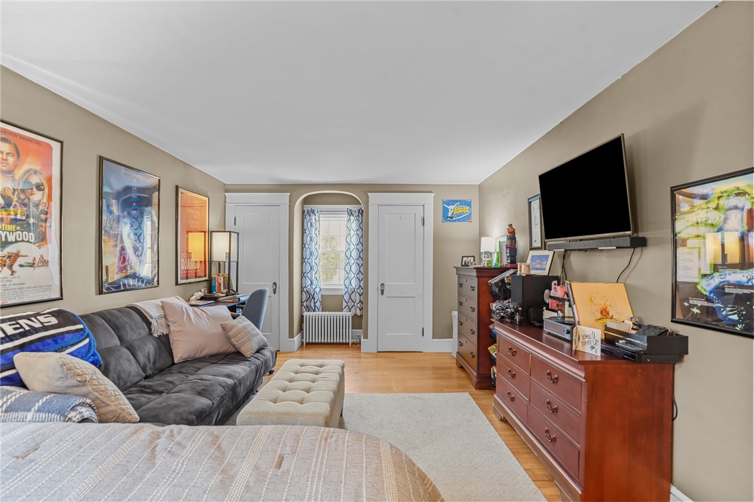 21 Maple Avenue