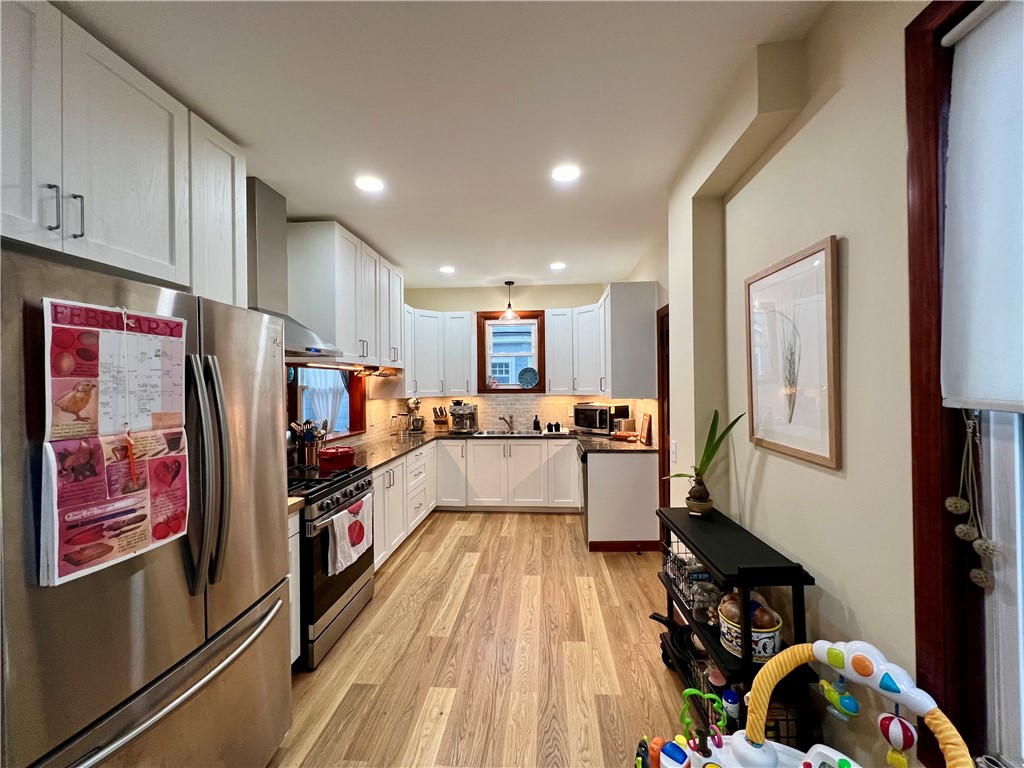 7 Congdon Avenue