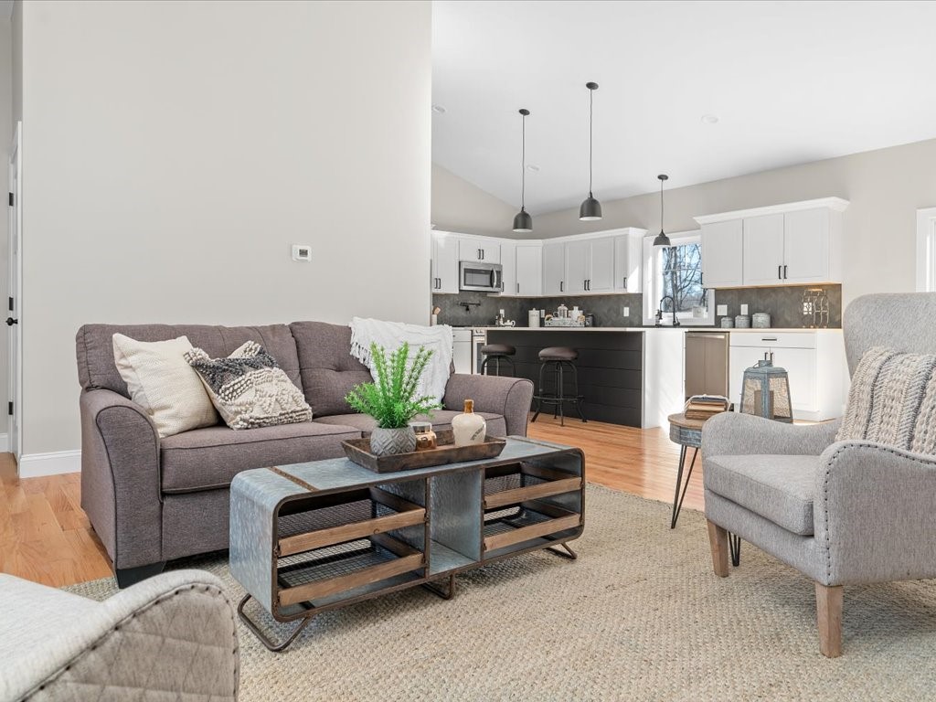 3908 South County Trail