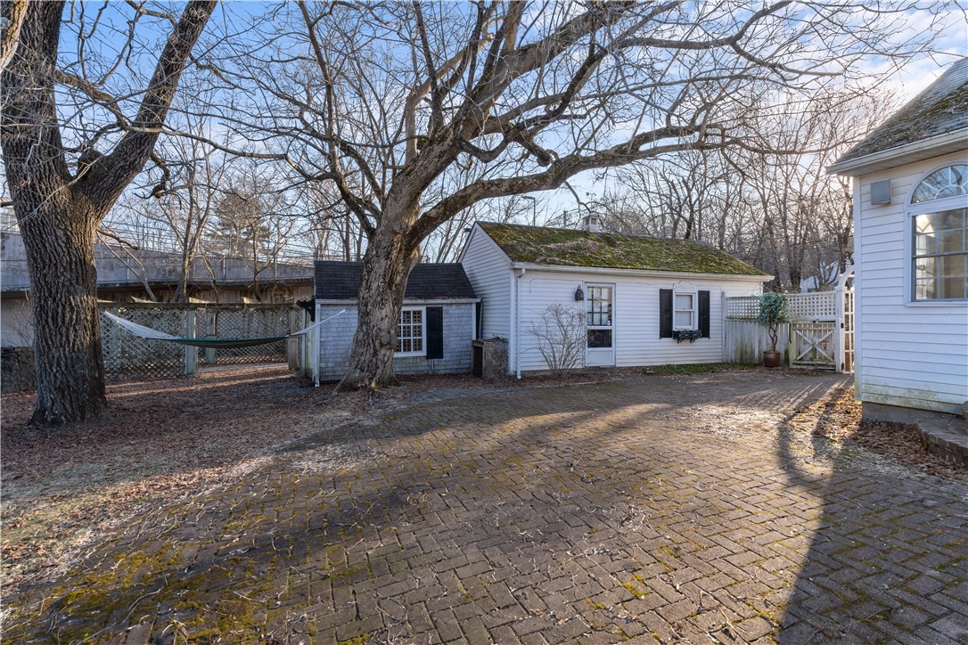 4204 Post Road