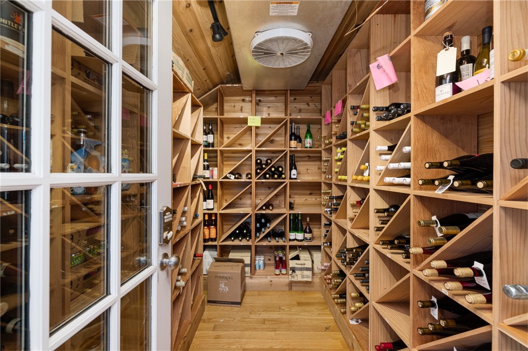 14 Narragansett Avenue