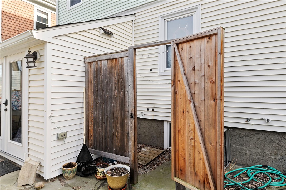 34 Hall Avenue