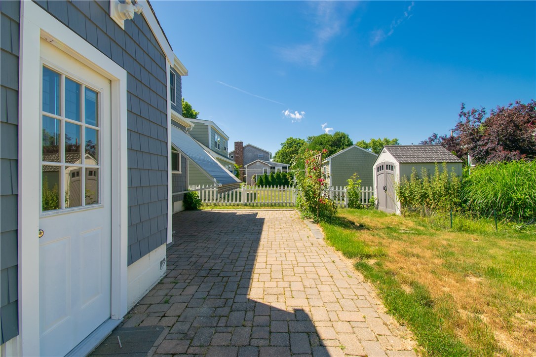 64 Holliston Avenue