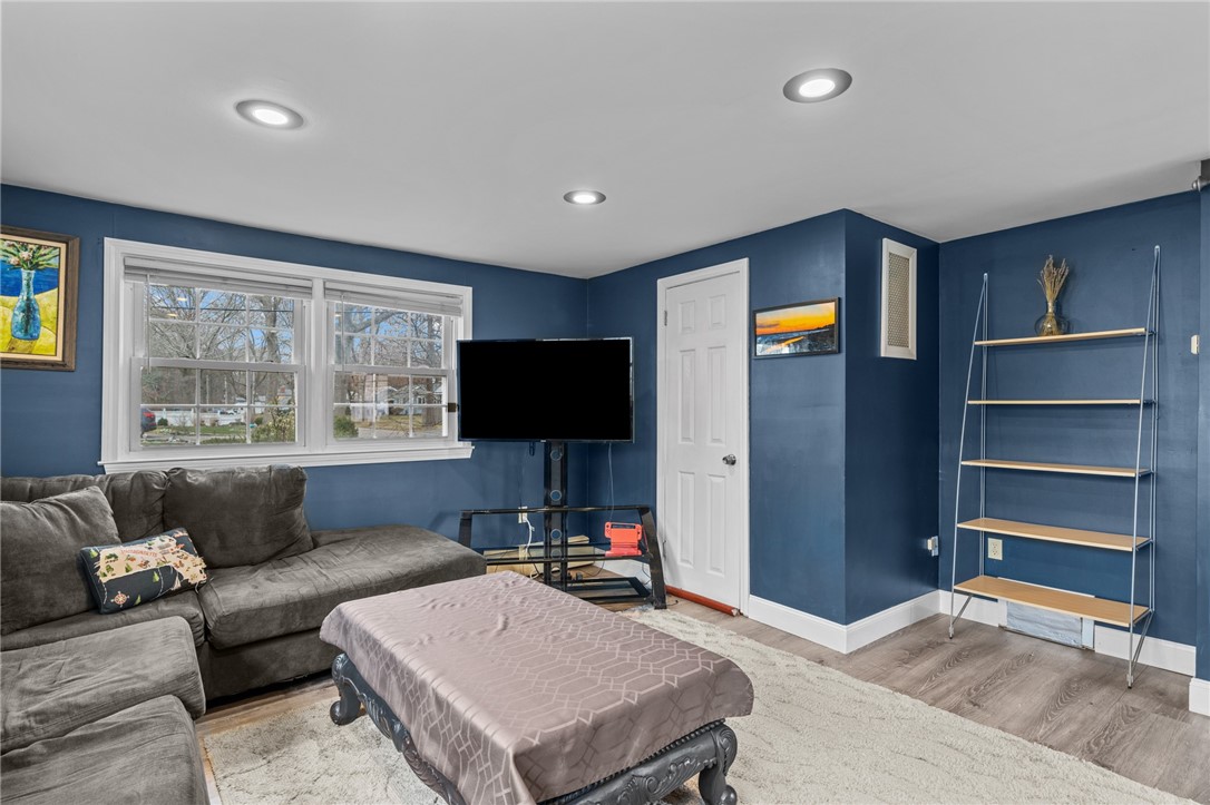 24 Sherwood Lane