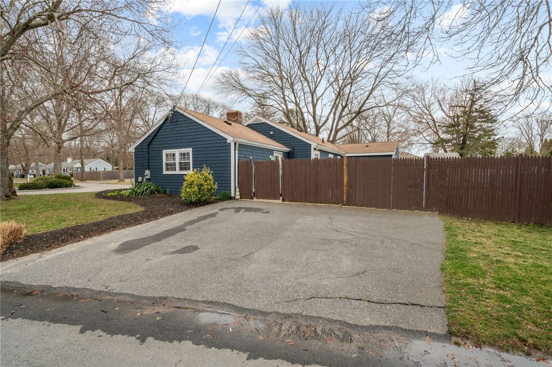 24 Sherwood Lane