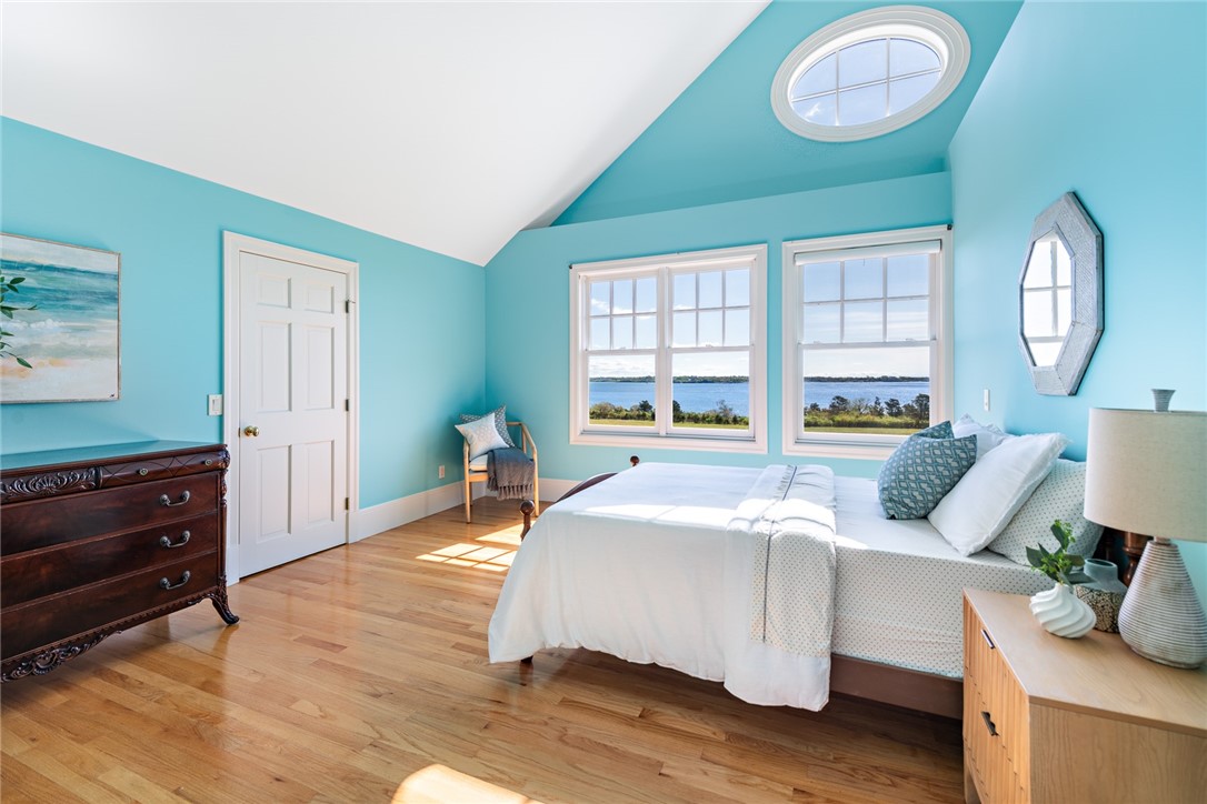 597 Beavertail Road