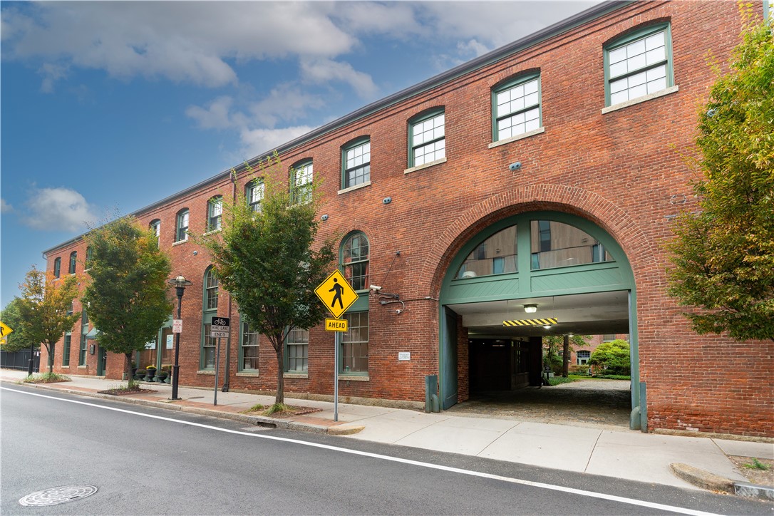 555 S Water Street 551