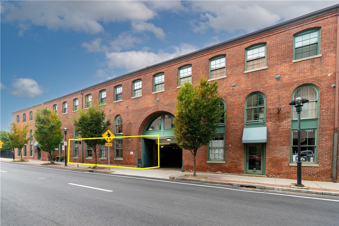 555 S Water Street 551