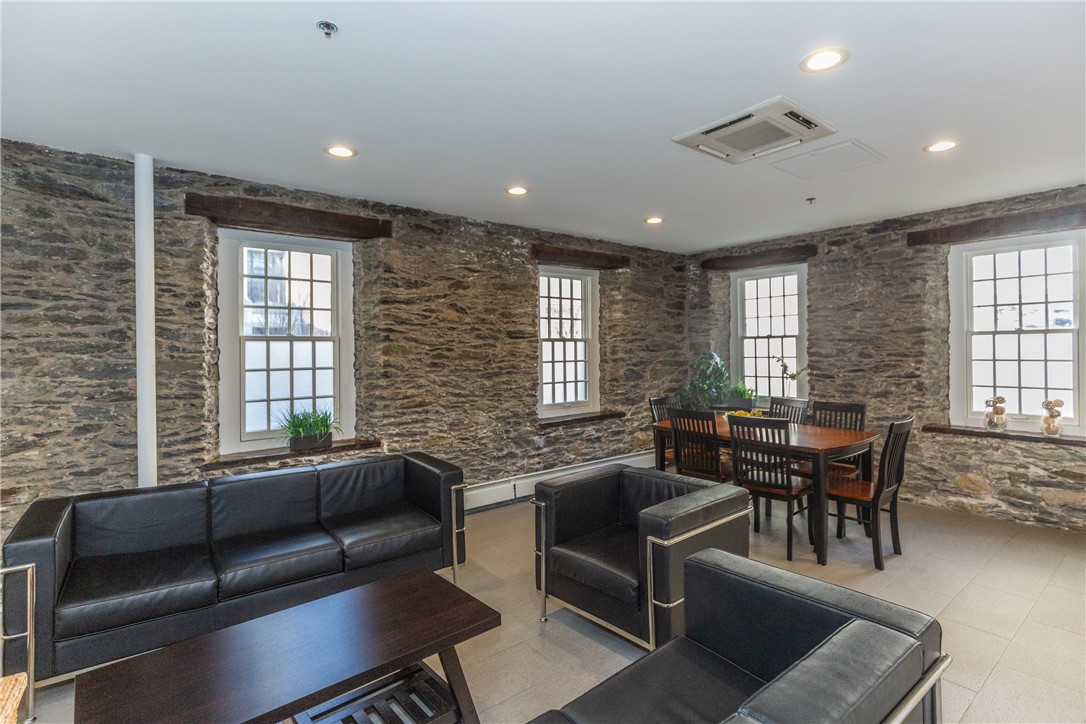 65 Weybosset Street 307