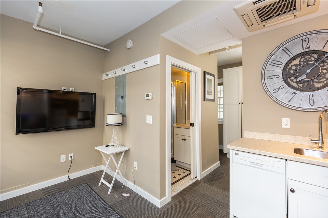 65 Weybosset Street 307