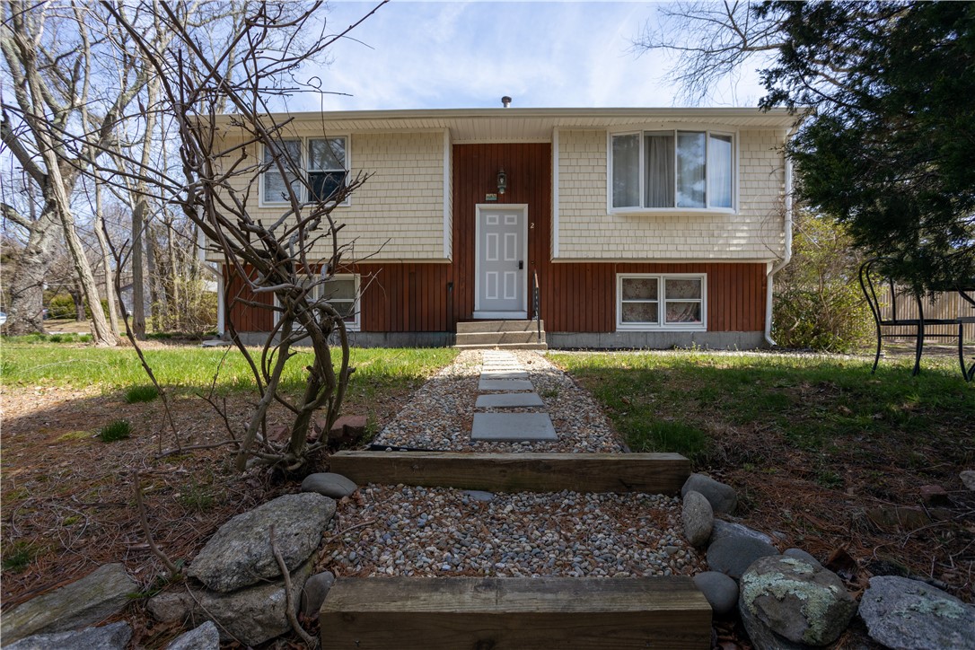 2 Lakeview Drive