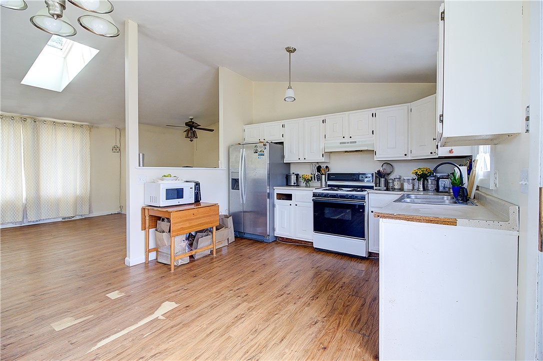2 Lakeview Drive