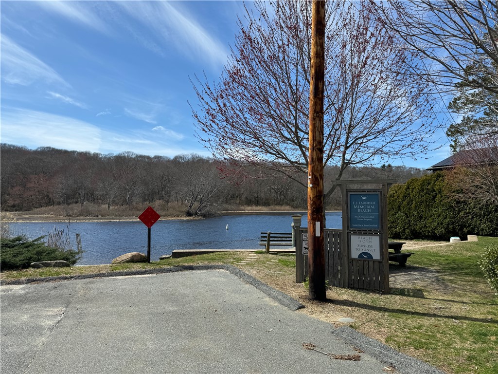 2 Lakeview Drive
