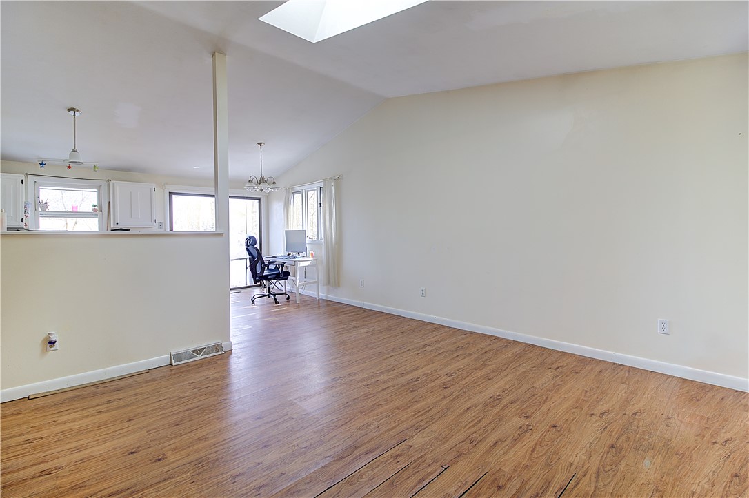 2 Lakeview Drive
