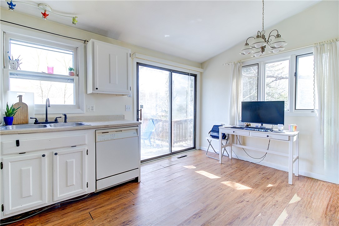 2 Lakeview Drive