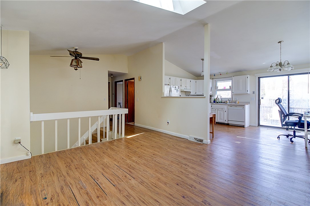 2 Lakeview Drive