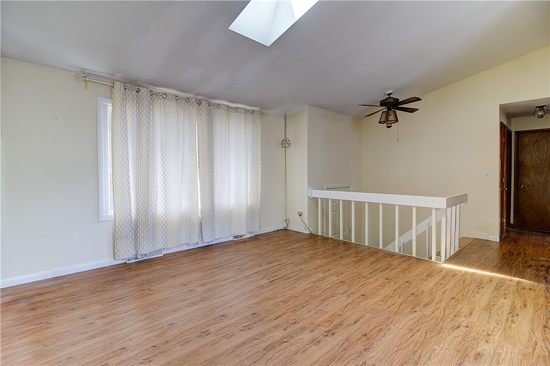2 Lakeview Drive