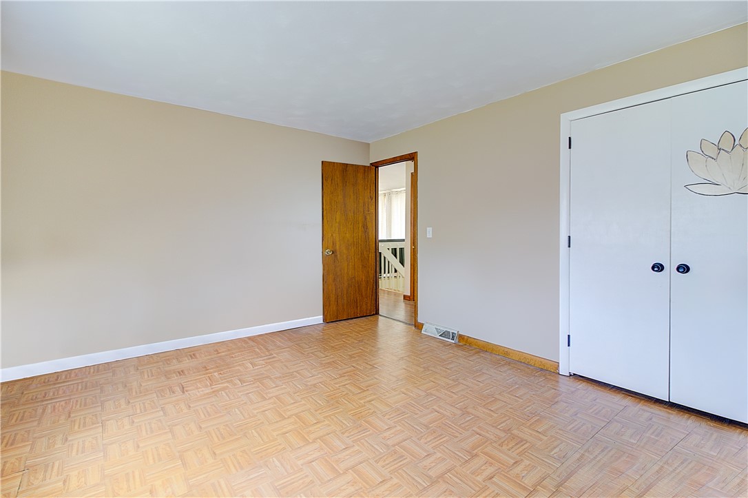 2 Lakeview Drive
