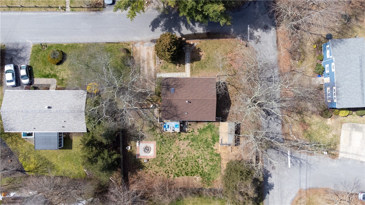 2 Lakeview Drive
