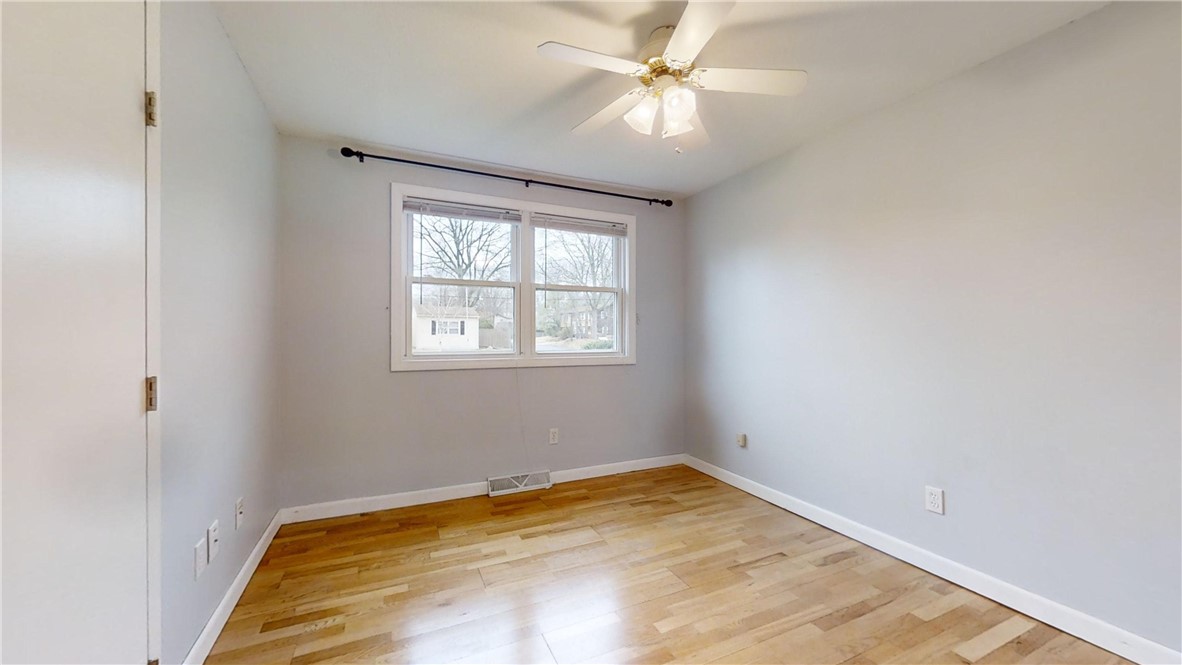 10 Longfellow Drive