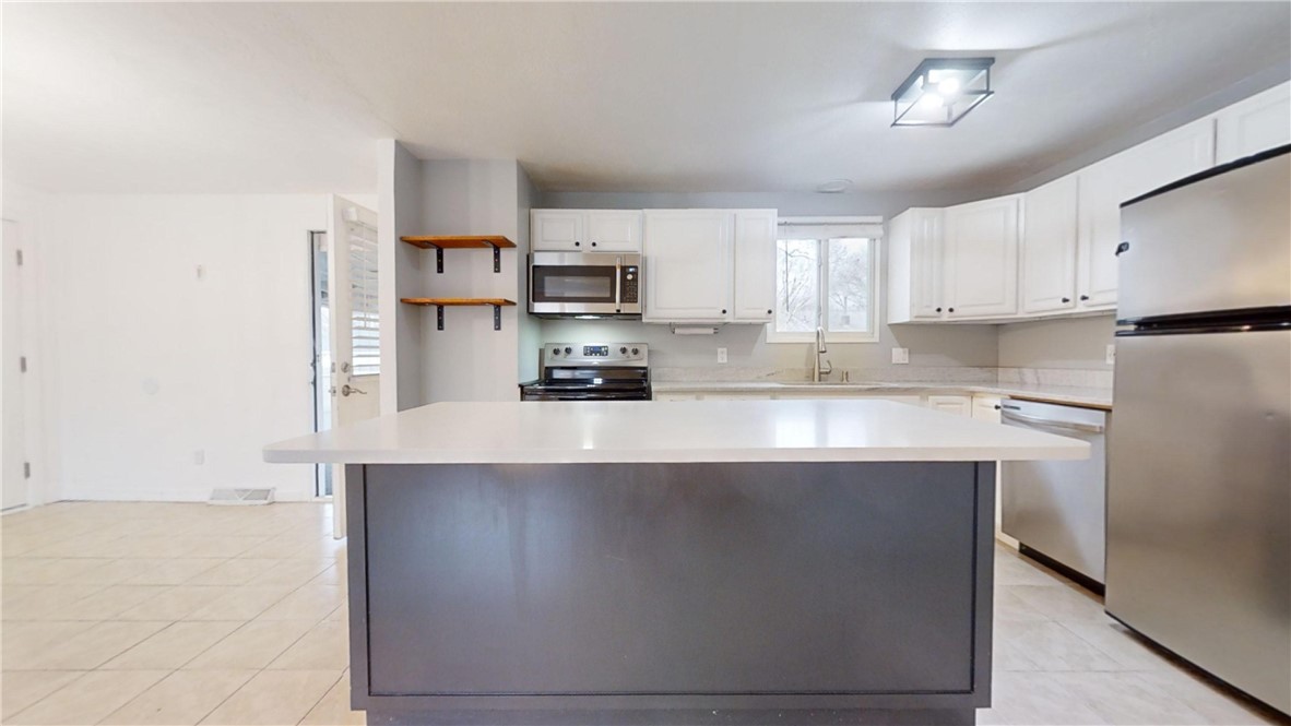 10 Longfellow Drive
