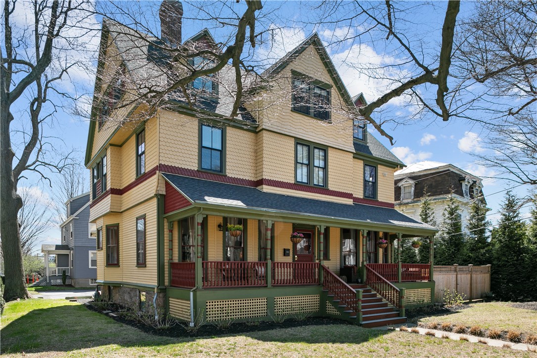 253 Broadway