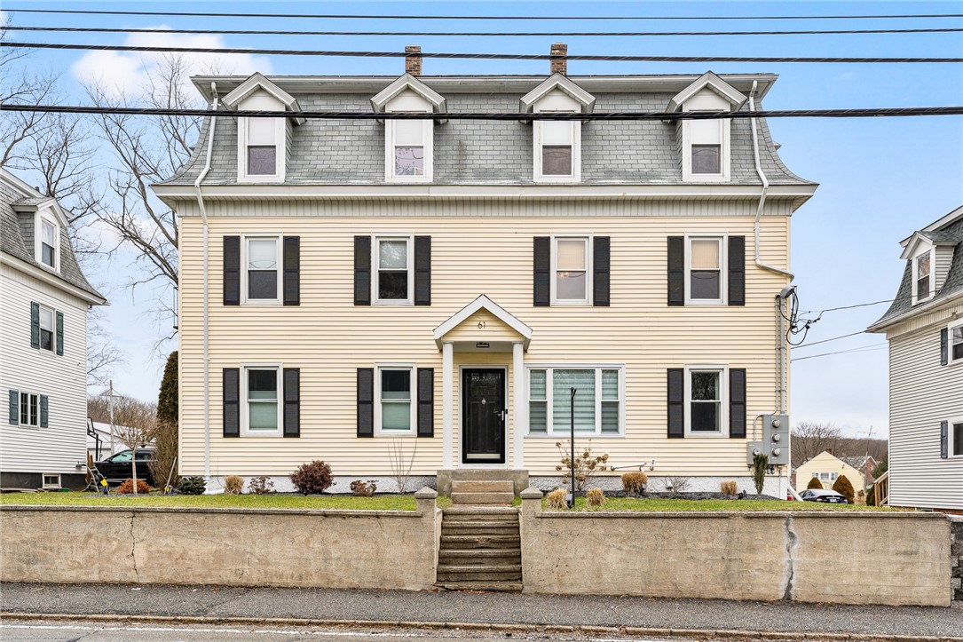 61 School St Street 2R