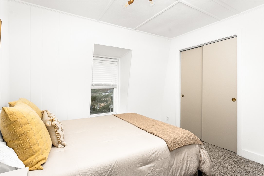 61 School St Street 2R