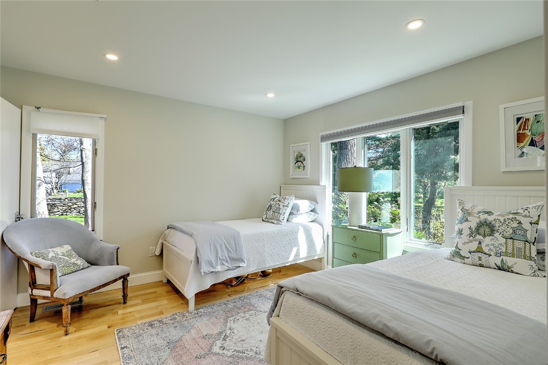 23 Bagy Wrinkle Cove