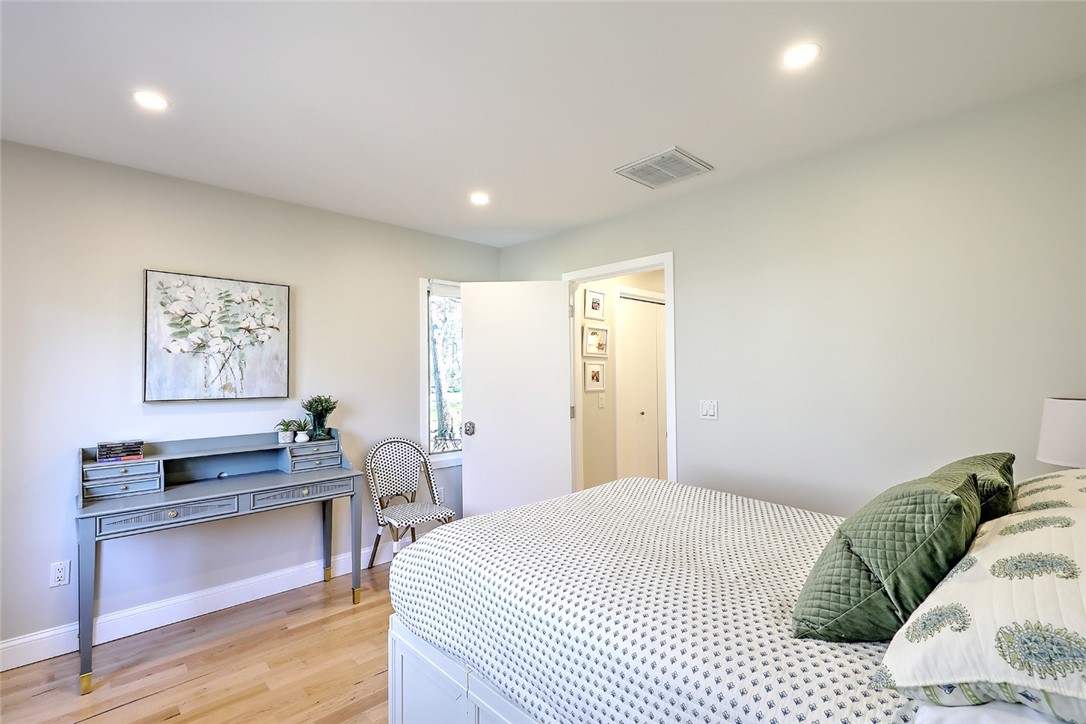 23 Bagy Wrinkle Cove