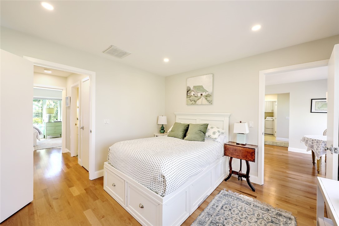 23 Bagy Wrinkle Cove