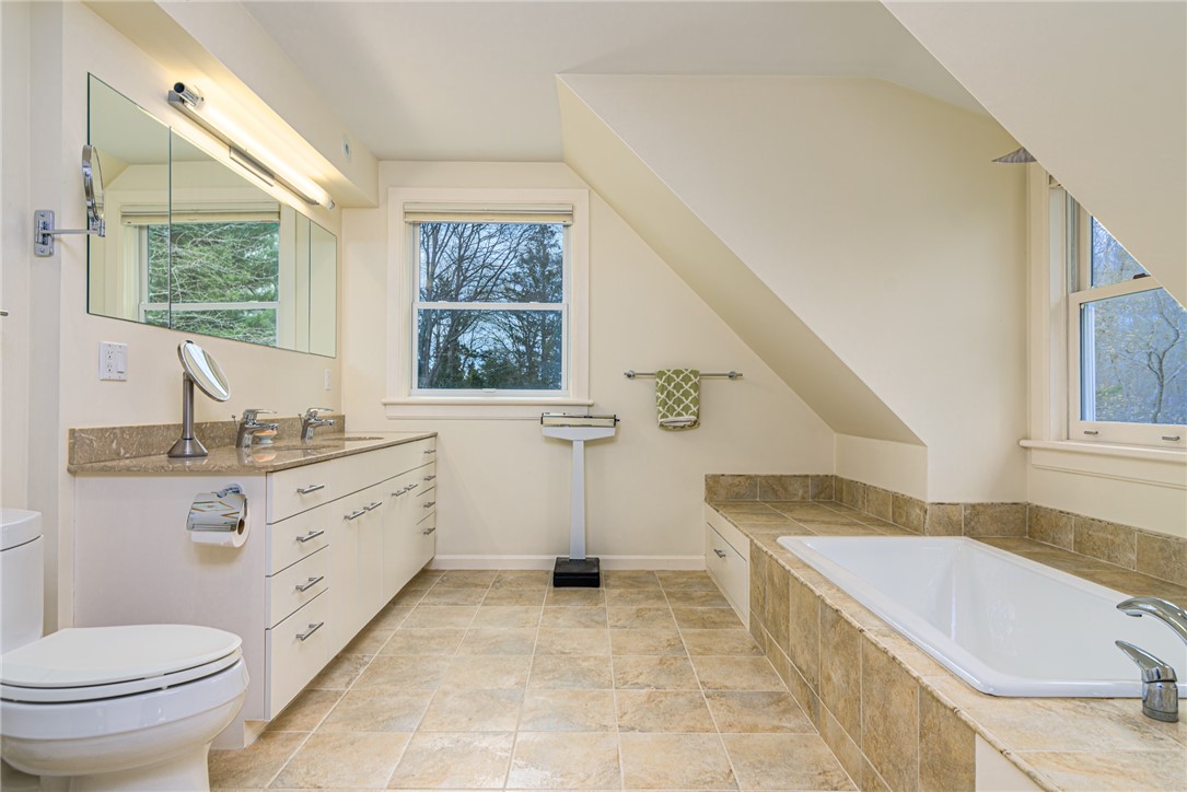 1585 Boston Neck Road