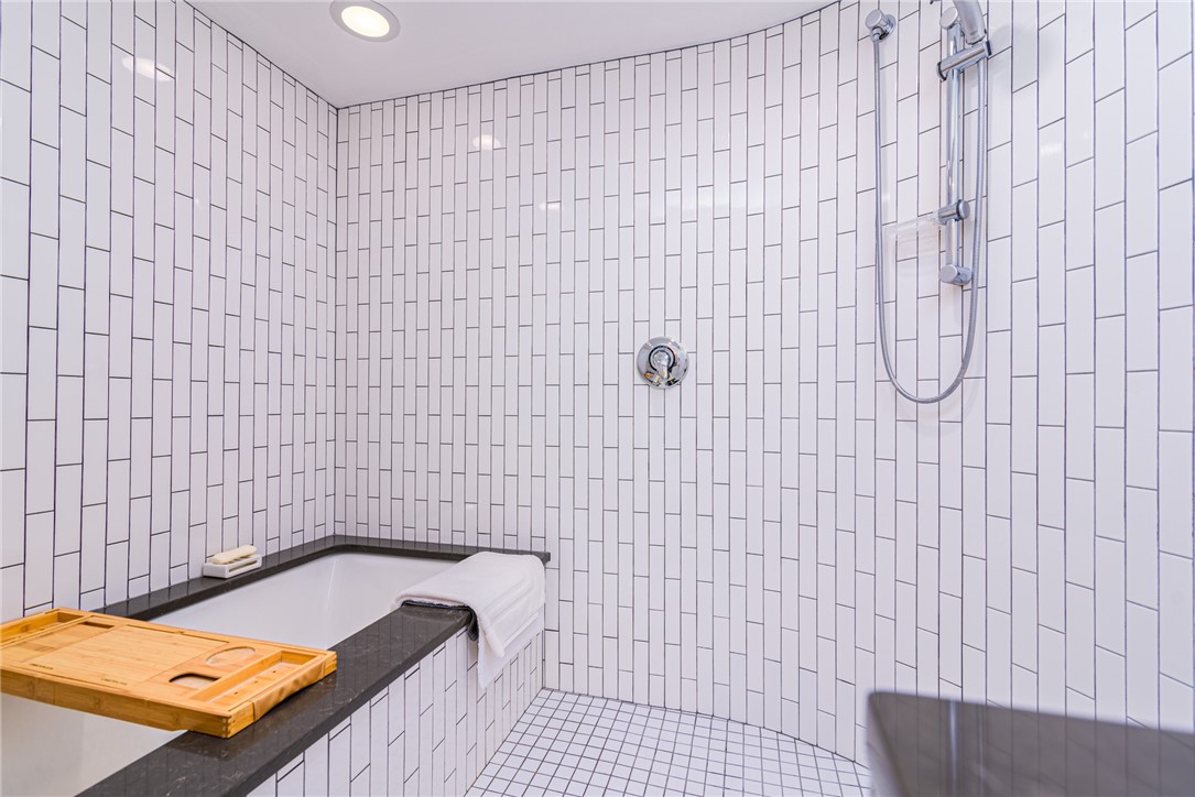 1585 Boston Neck Road