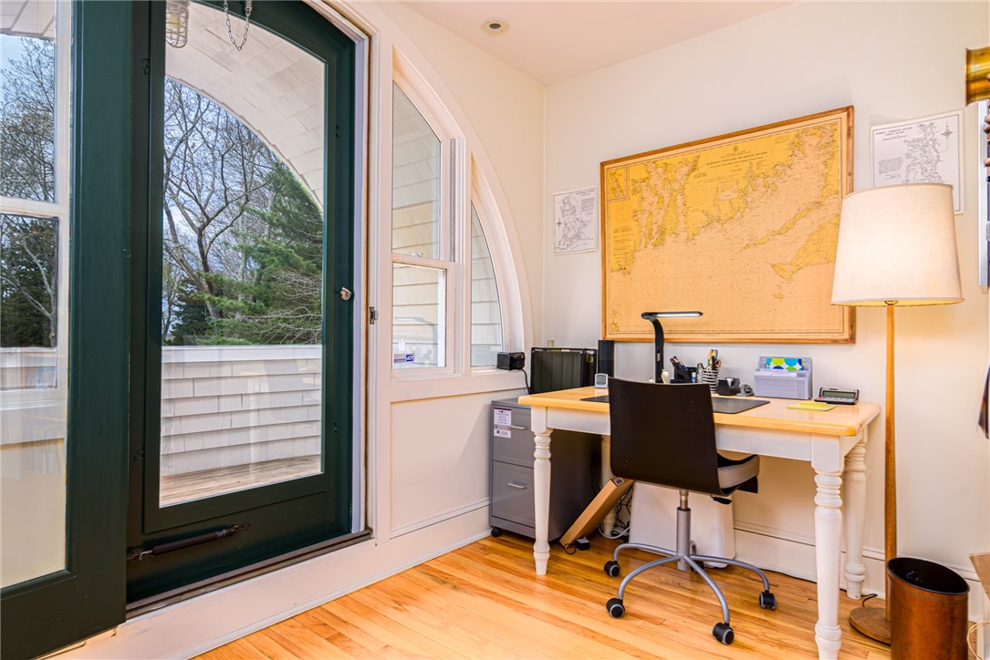 1585 Boston Neck Road