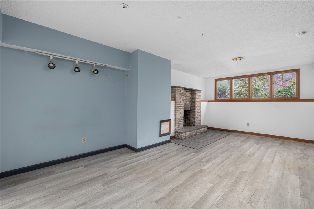 3 Clover Drive