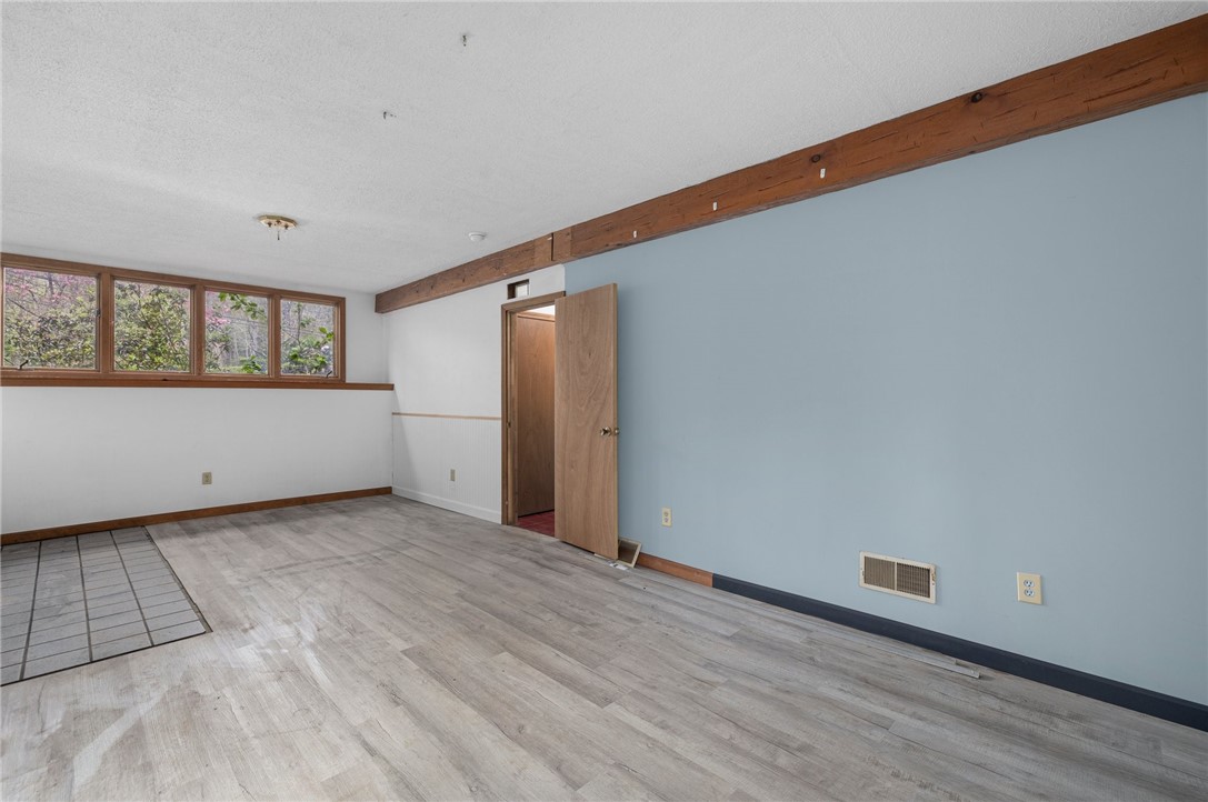 3 Clover Drive