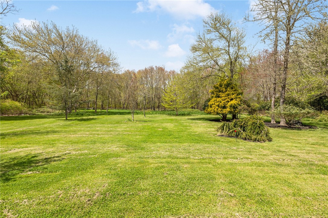 589 East Shore Road Road