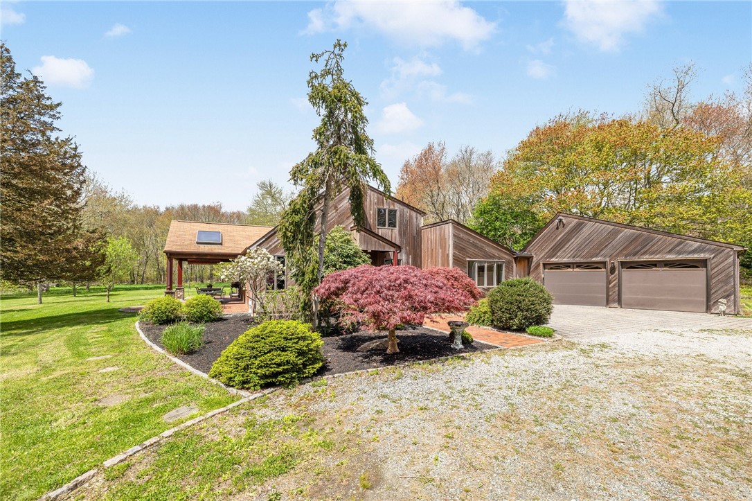 589 East Shore Road Road