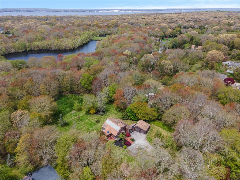 589 East Shore Road Road