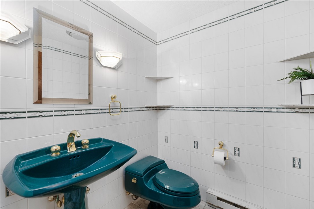 589 East Shore Road Road