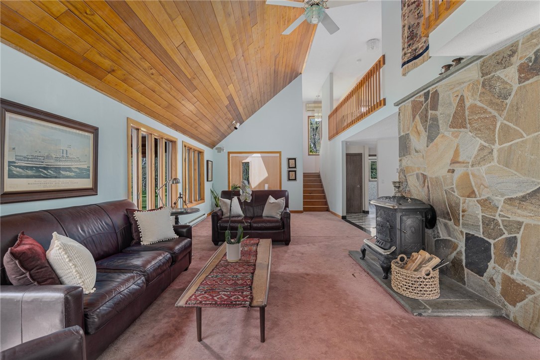 589 East Shore Road Road