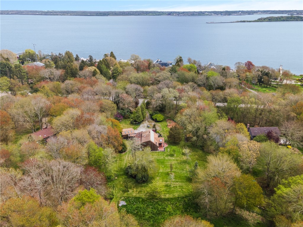 589 East Shore Road Road